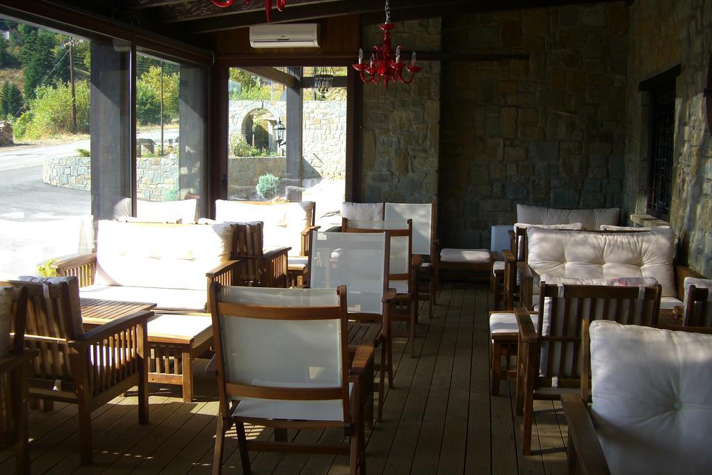 Astrovolia Hotel Калампака Екстериор снимка