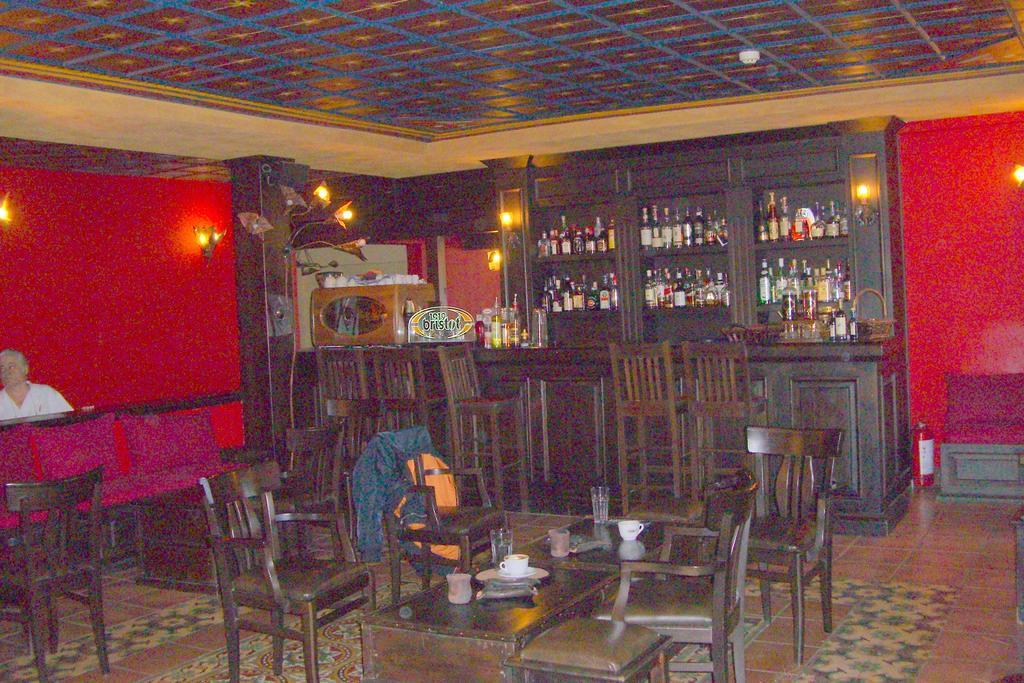 Astrovolia Hotel Калампака Екстериор снимка