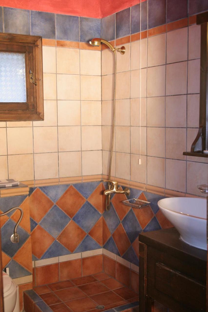 Astrovolia Hotel Калампака Екстериор снимка